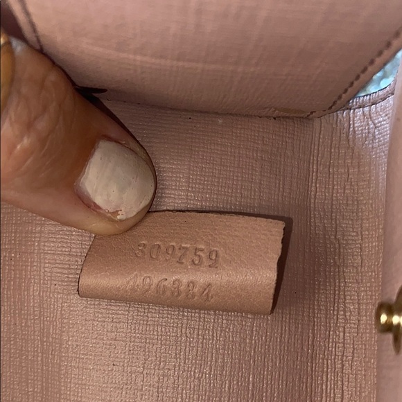 Gucci Cream and Pink GG Monogram key Wallet - Picture 6 of 8